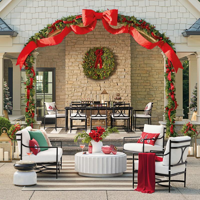 Christmas Cheer Cordless Wreath with Red Bow